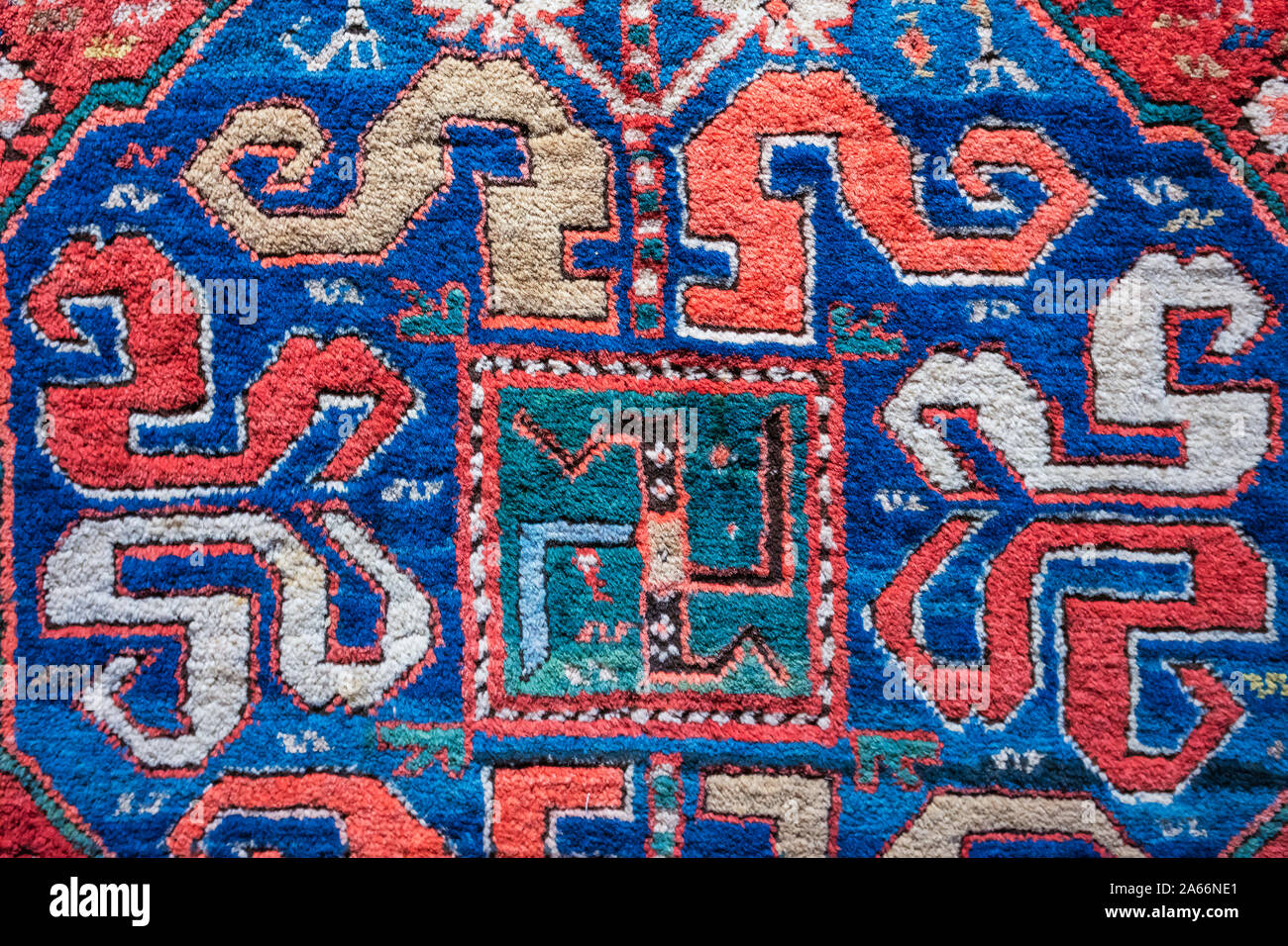 Tradicional alfombra azerbaiyana, Museo de Alfombras nacional de Azerbaiyán, Baku, Azerbaiyán. Foto de stock