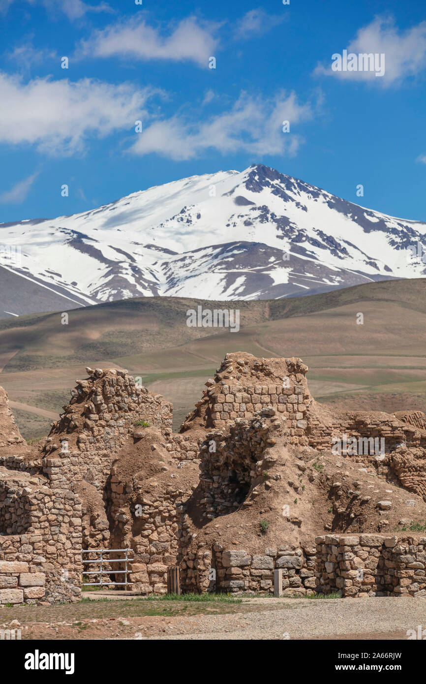 Takht-e Soleyman, sitio arqueológico, Azerbaiyán Occidental, Irán Foto de stock