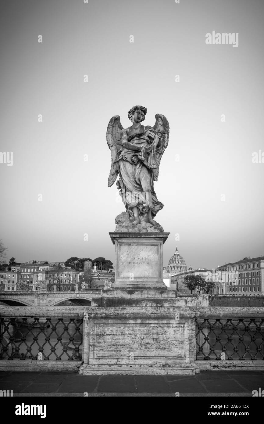 Italia, Lazio, Roma, el Ponte Sant'Angelo Foto de stock