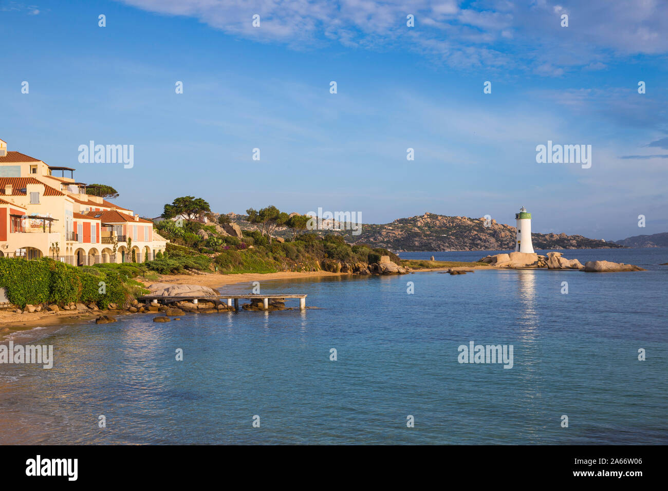 Italia, Cerdeña, provincia de Sassari, Palau, Porto Faro Faro Foto de stock