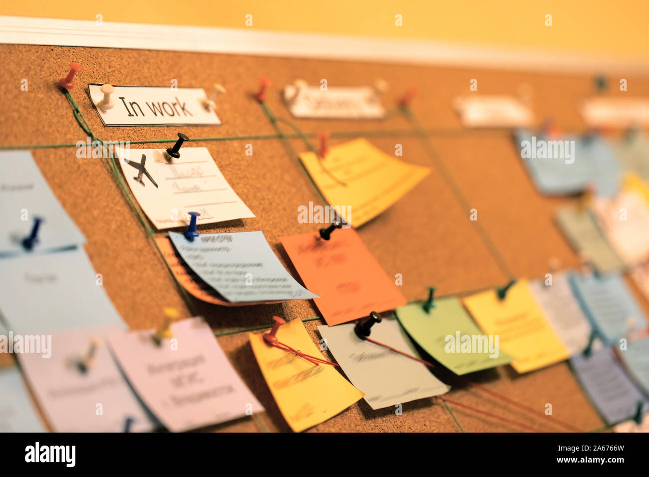 Tareas Utilice la junta en metodología ágil, scrum y la gestión del proyecto durante su software o el desarrollo. Foto de stock
