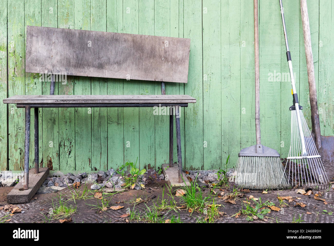 Vacio Sucio Jardin Pala Escoba Y Rastrille Estancia Cerca De Old