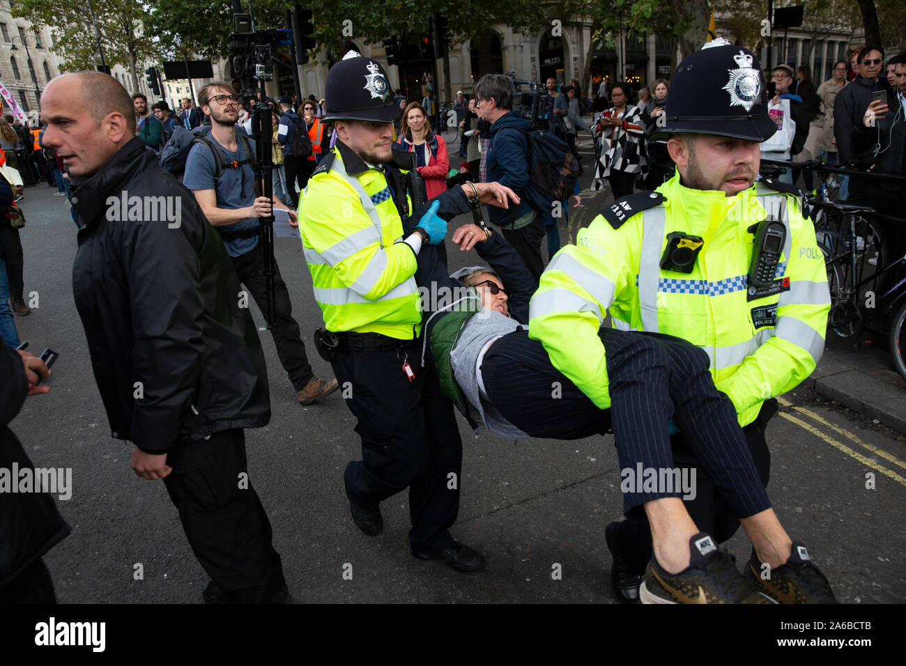 Londres, 10 de octubre de 2019, la extinción de demostración de rebelión y ocupación de Trafalgar Square. Foto de stock