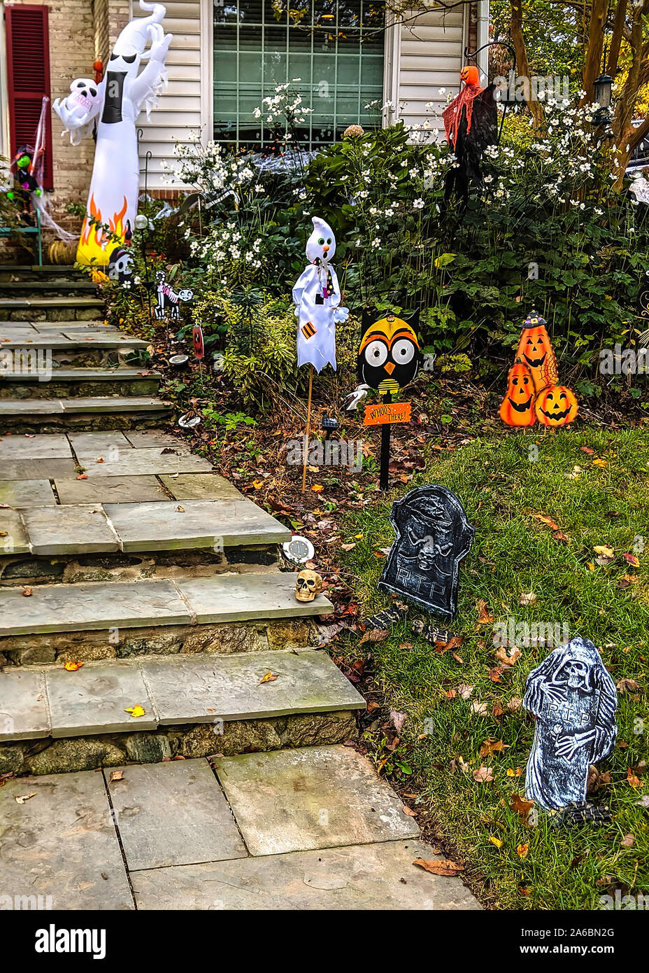 Halloween decoración de jardines día Fotografía de stock - Alamy