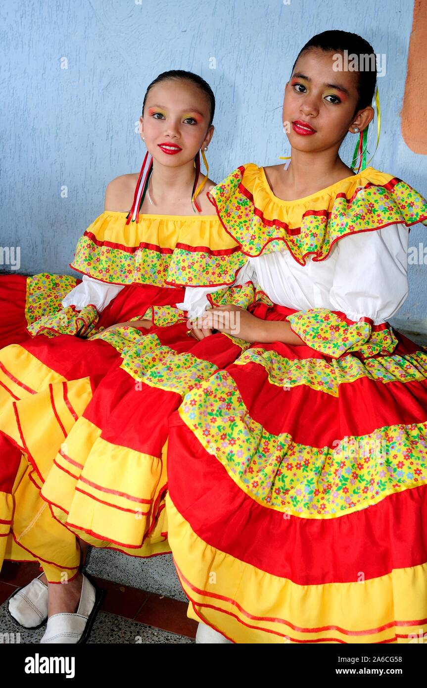 Festival folclorico del Bambuco ' ( San Pedro y San Juan ) en Rivera.  Departamento del Huila. COLOMBIA Fotografía de stock - Alamy