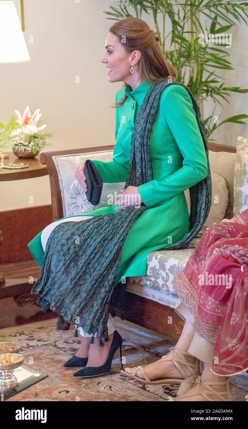 El 15 de octubre de 2019 - Islamabad, Pakistán - Kate Duquesa de Cambridge, Catherine, Katherine Middleton durante una reunión con el Presidente de Pakistán, el Dr. Arif Alvi en el Palacio Presidencial. Foto de Crédito::ALPR/AdMedia/MediaPunch Foto de stock