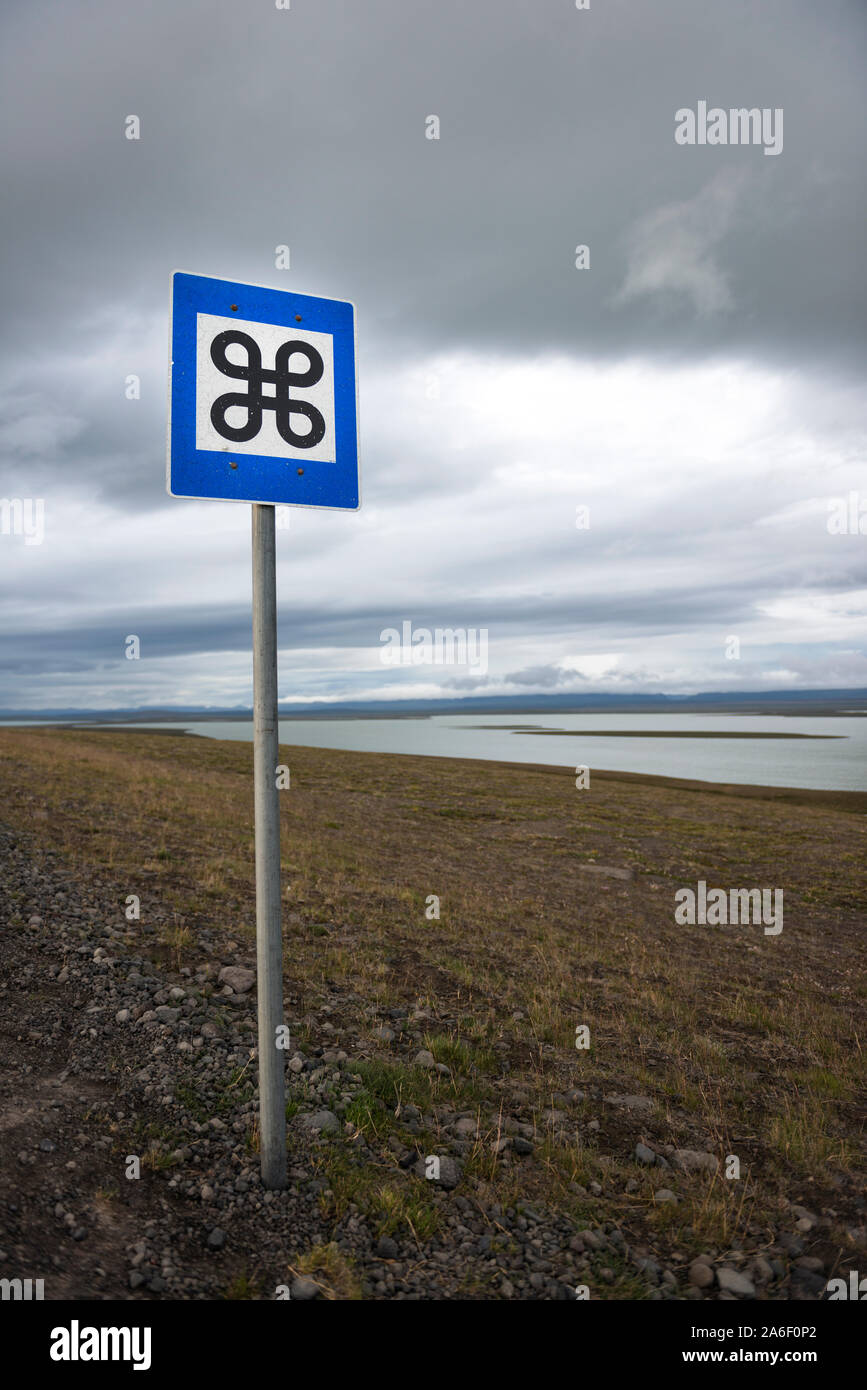 Punto de interés señales de carretera al norte de Kerlingarfjöll en las tierras altas de Islandia a lo largo del Kjölur Highland Road, Islandia Foto de stock