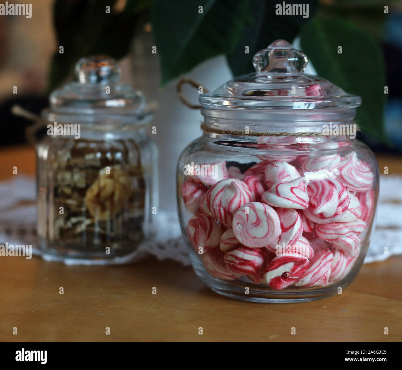 Frascos de dulces de vidrio fotografías e imágenes de alta resolución -  Alamy
