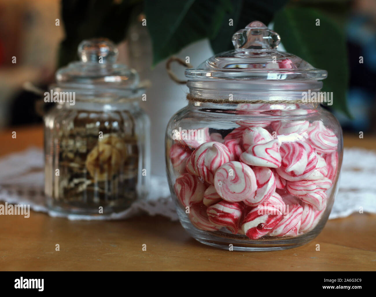 Frascos de dulces de vidrio fotografías e imágenes de alta resolución -  Alamy