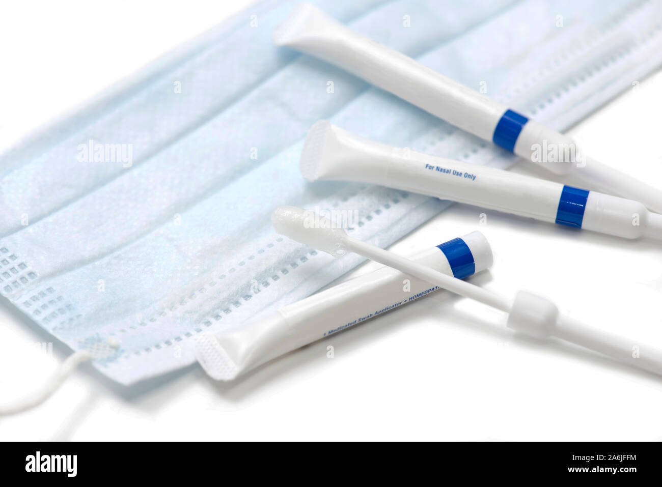 Medicated hisopado nasal remedio resfriado y gripe. Foto de stock