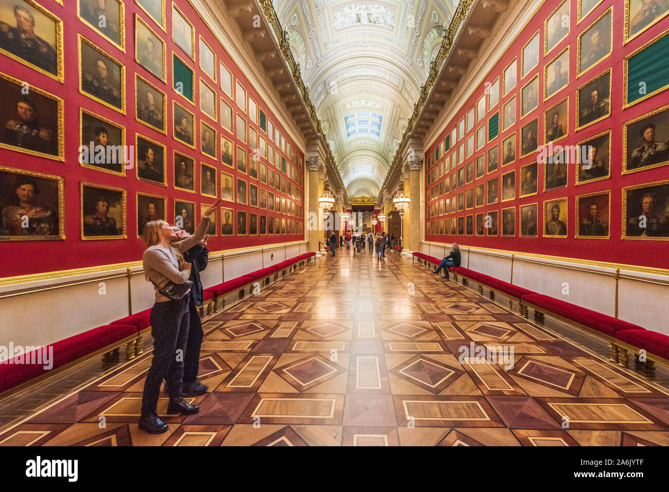 La galería de retratos de los Héroes de la guerra de 1812 en el Museo Estatal del Hermitage, en San Petersburgo, Rusia Foto de stock