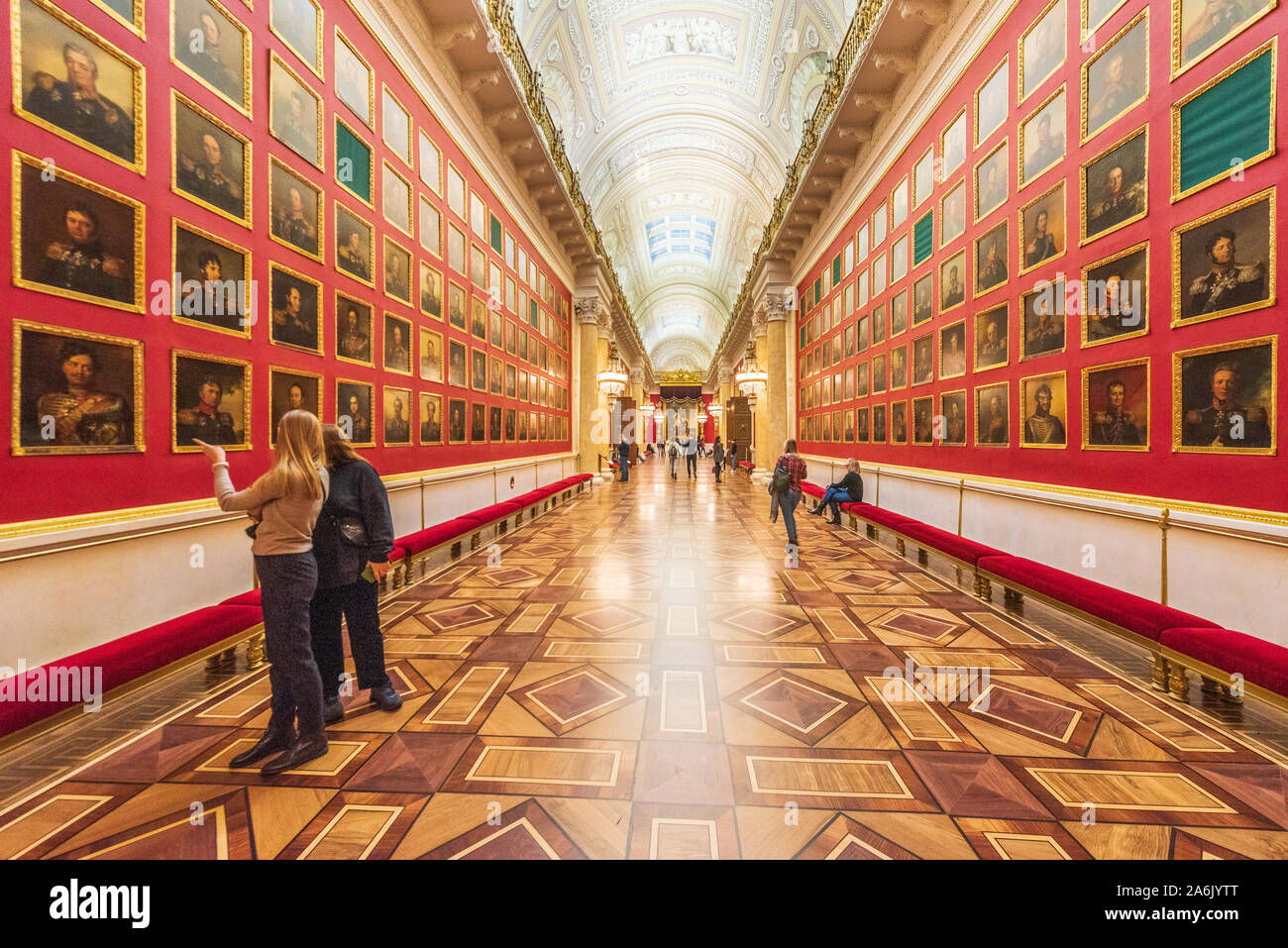 La galería de retratos de los Héroes de la guerra de 1812 en el Museo Estatal del Hermitage, en San Petersburgo, Rusia Foto de stock