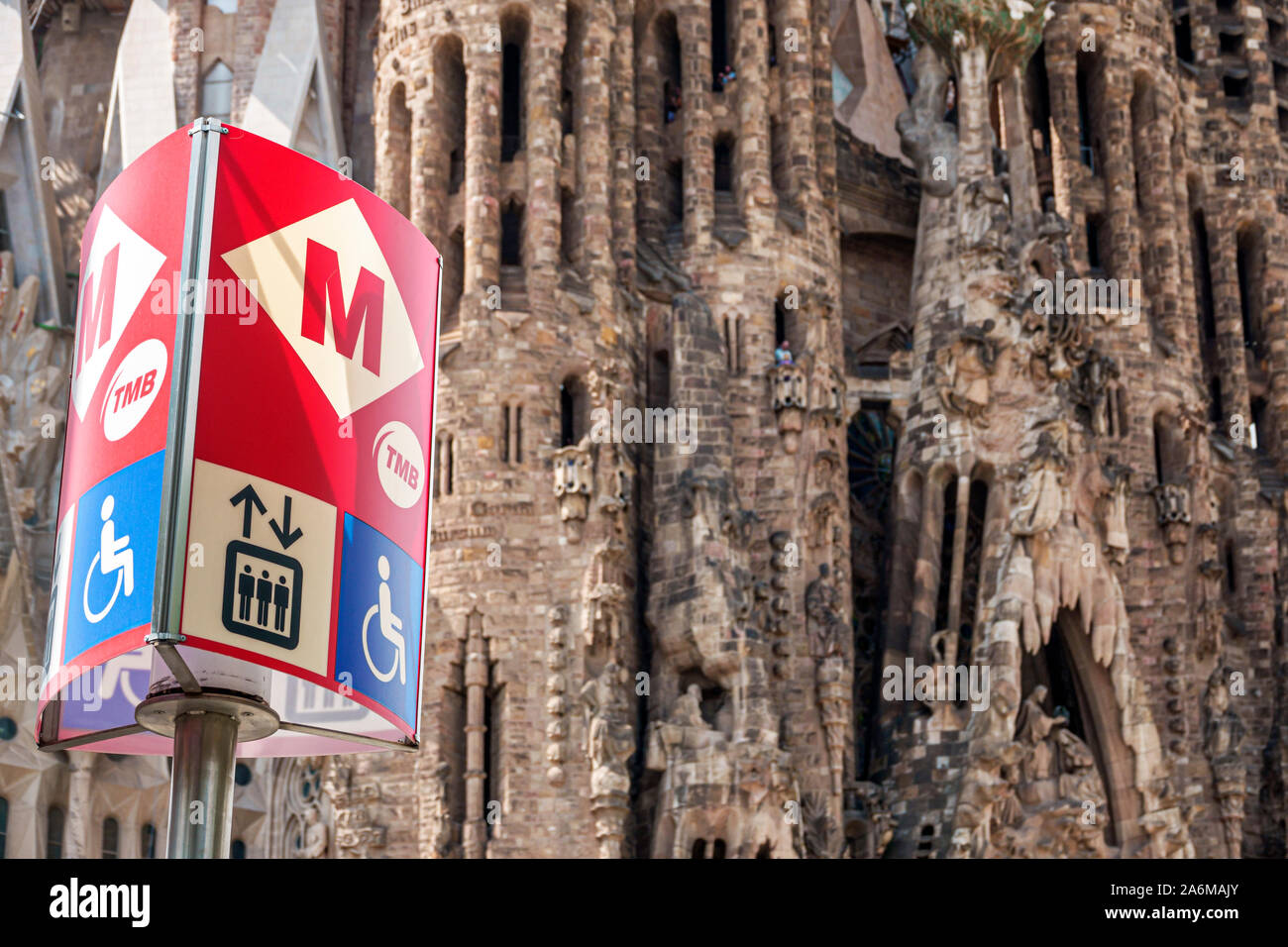 Barcelona España,Cataluña Sagrada Familia,estación de metro,acceso minusválidos,Transportes Metropolitanos de Barcelona,TMB,ES190902050 Foto de stock