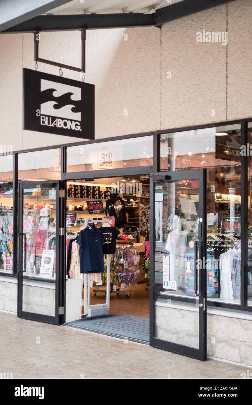 En Asia, el Billabong Ropa deportiva marca fachada de tienda, Kyoto, Japón,  el 3 de agosto de 2019 Fotografía de stock - Alamy