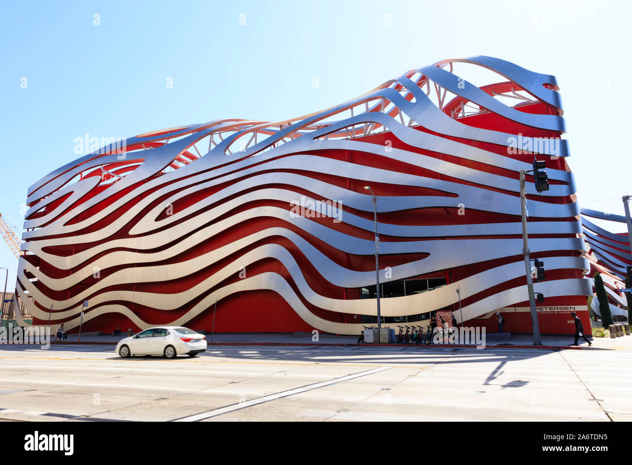 Petersen Automotive Museum, Wilshire Boulevard, Los Angeles, California, Estados Unidos de América Foto de stock