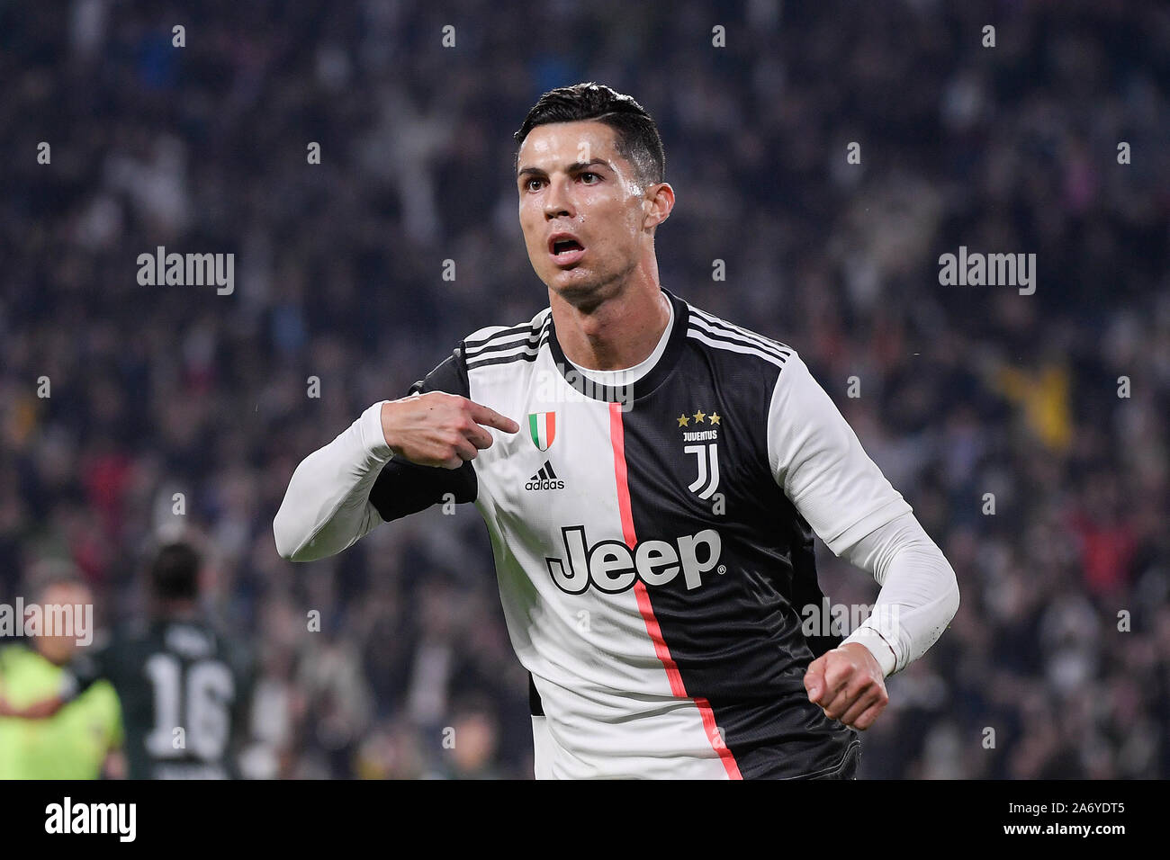 Juventus jugador Cristiano Ronaldo durante la Juventus - Bolonia, partido de fútbol en el estadio Allianz en Turín Foto de stock