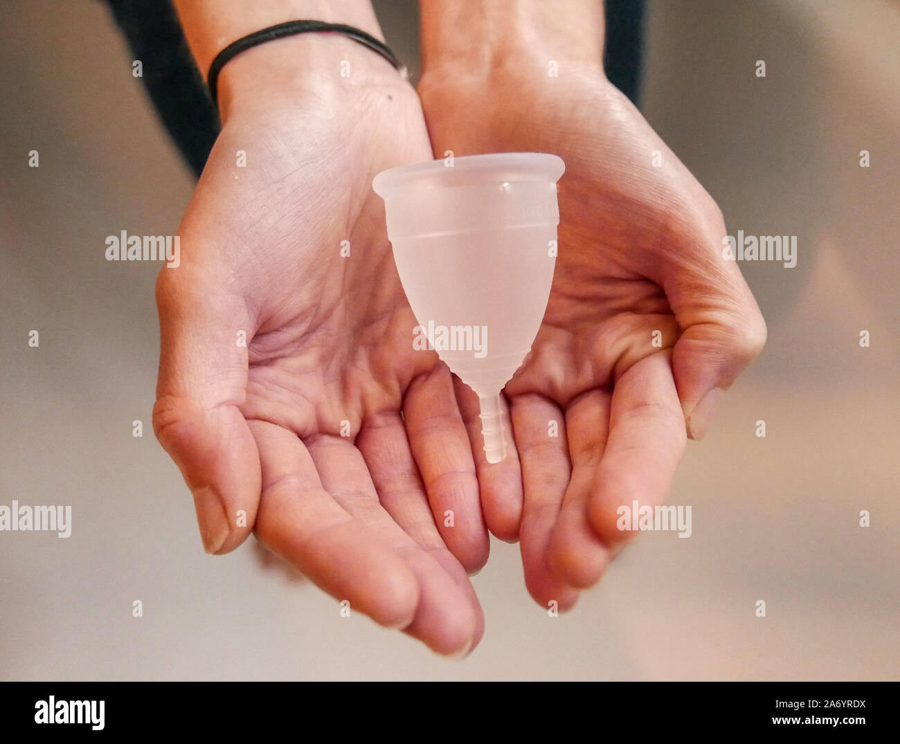 Copa menstrual: un activo contra el síndrome del shock tóxico menstrual  (TSS Fotografía de stock - Alamy