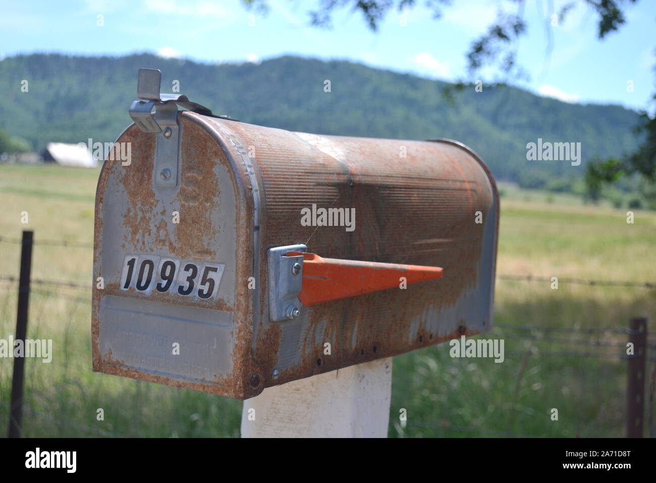 Buzón de correo antiguo fotografías e imágenes de alta resolución - Alamy