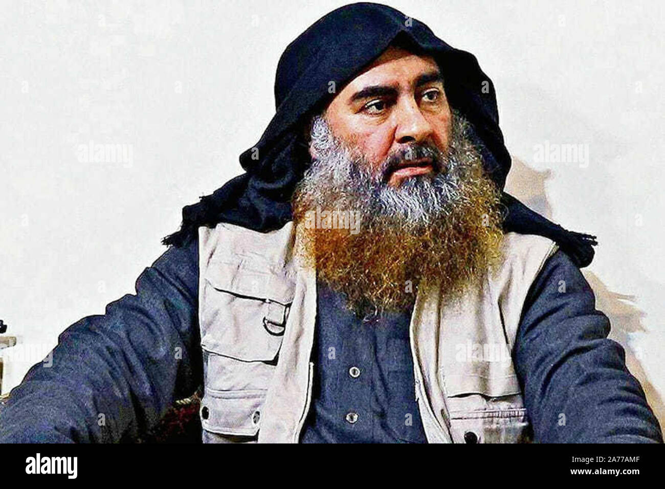 Washington, Estados Unidos. 30 Oct, 2019. Foto de archivo de Abu Bakr al-Baghdadi, líder del Estado Islámico de Iraq y el Levante (ISIL). Baghdadi mató el 26 de octubre de 2019, durante una redada de las fuerzas estadounidenses de operaciones especiales en su compuesto en el noroeste de Siria. Foto cortesía del Departamento de Defensa/UPI Crédito: UPI/Alamy Live News Foto de stock