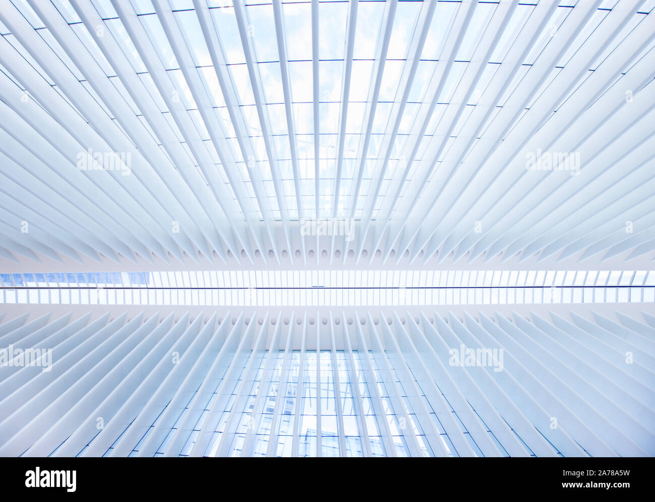 El interior del oculus, el emblemático edificio de la Autoridad Portuaria de Nueva York Centro El interior del oculus, el emblemático edificio de la Autoridad Portuaria de Nueva York Centro