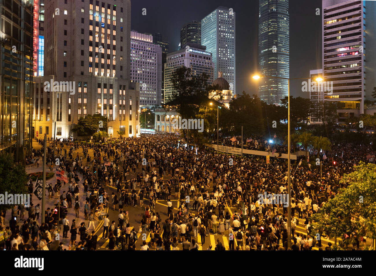 14 Oct, 2019. Grandes multitudes de manifestantes prodemocráticos reunir en el Distrito Central de Hong Kong Foto de stock