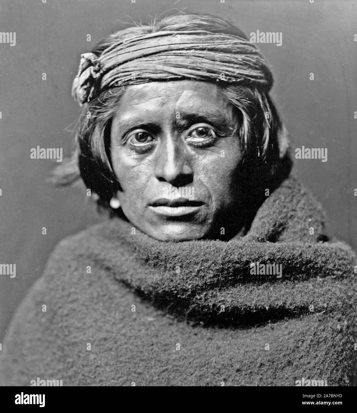 Retrato indio americano de principios de 1900 fotografías e imágenes de