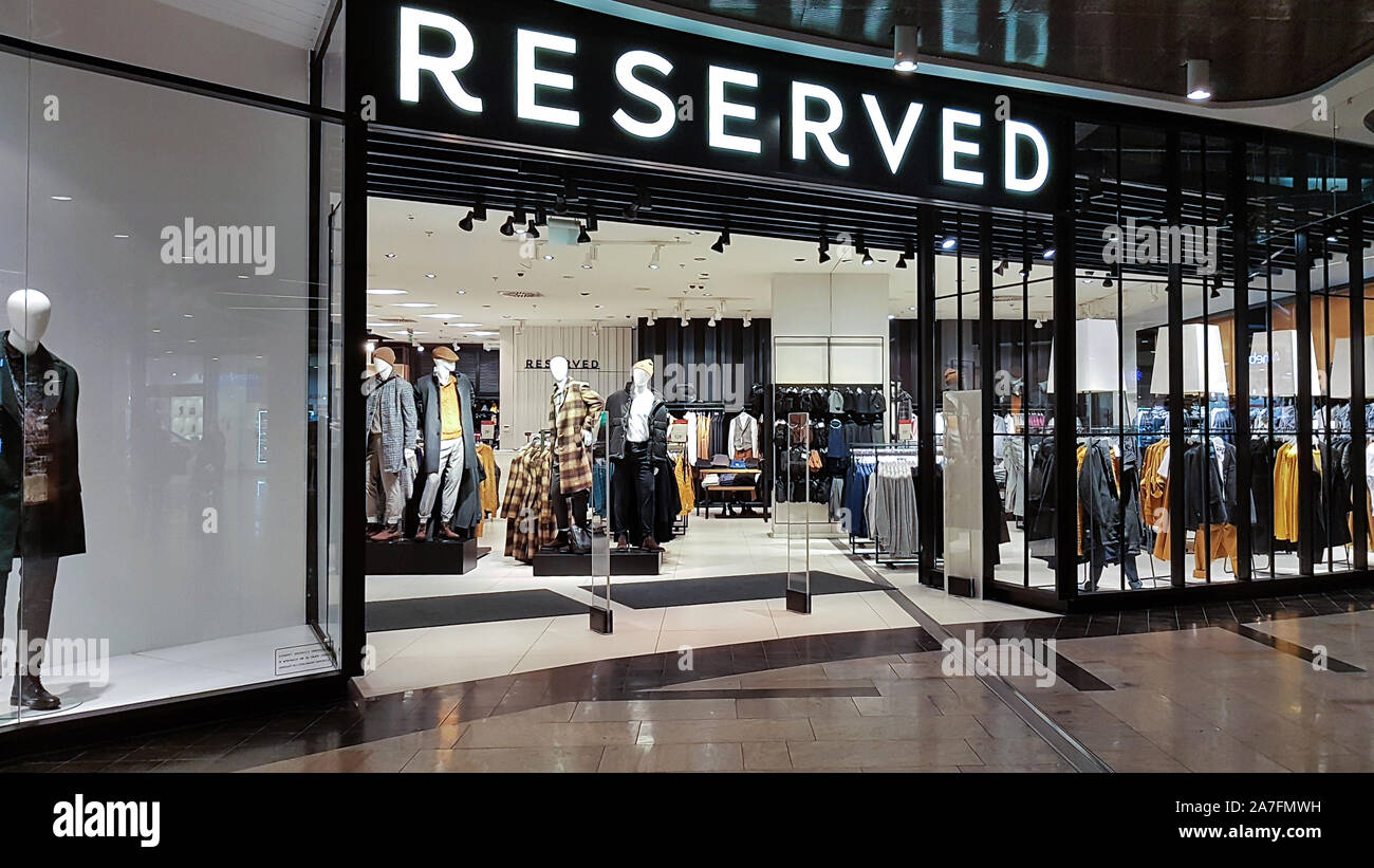 Reserved Shop Fotos e Imágenes de stock - Alamy