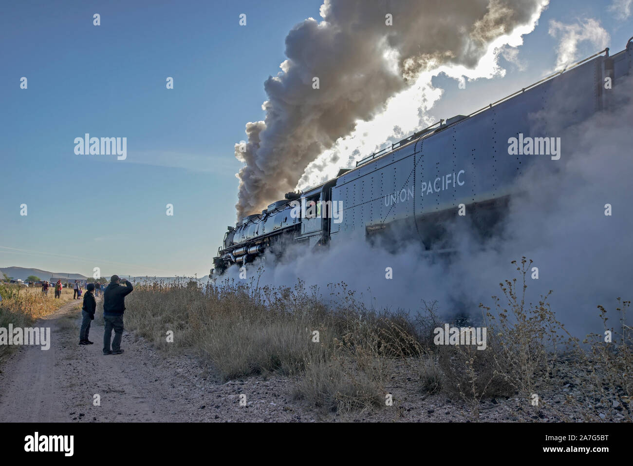 La celebración del 150 aniversario del ferrocarril transcontinental, Union Pacific Big Boy la histórica locomotora a vapor nº 4014 está realizando una gira por Estados Unidos. Foto de stock