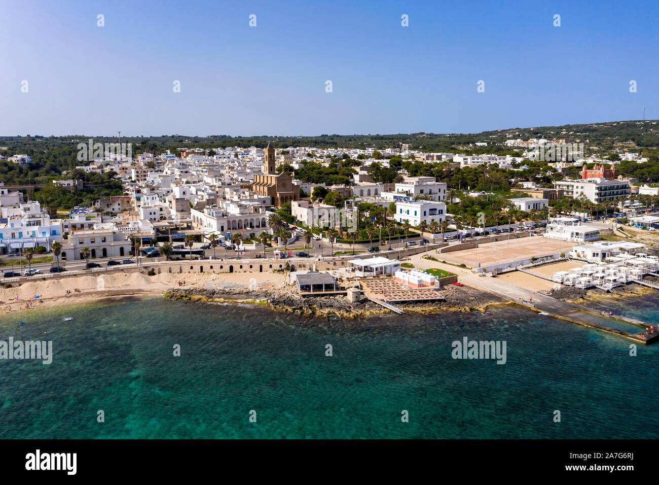 Vista aérea, vista de la ciudad con playa, Santa Maria di Leuca, provincia de Lecce, península de Salento, en Apulia, Italia Foto de stock