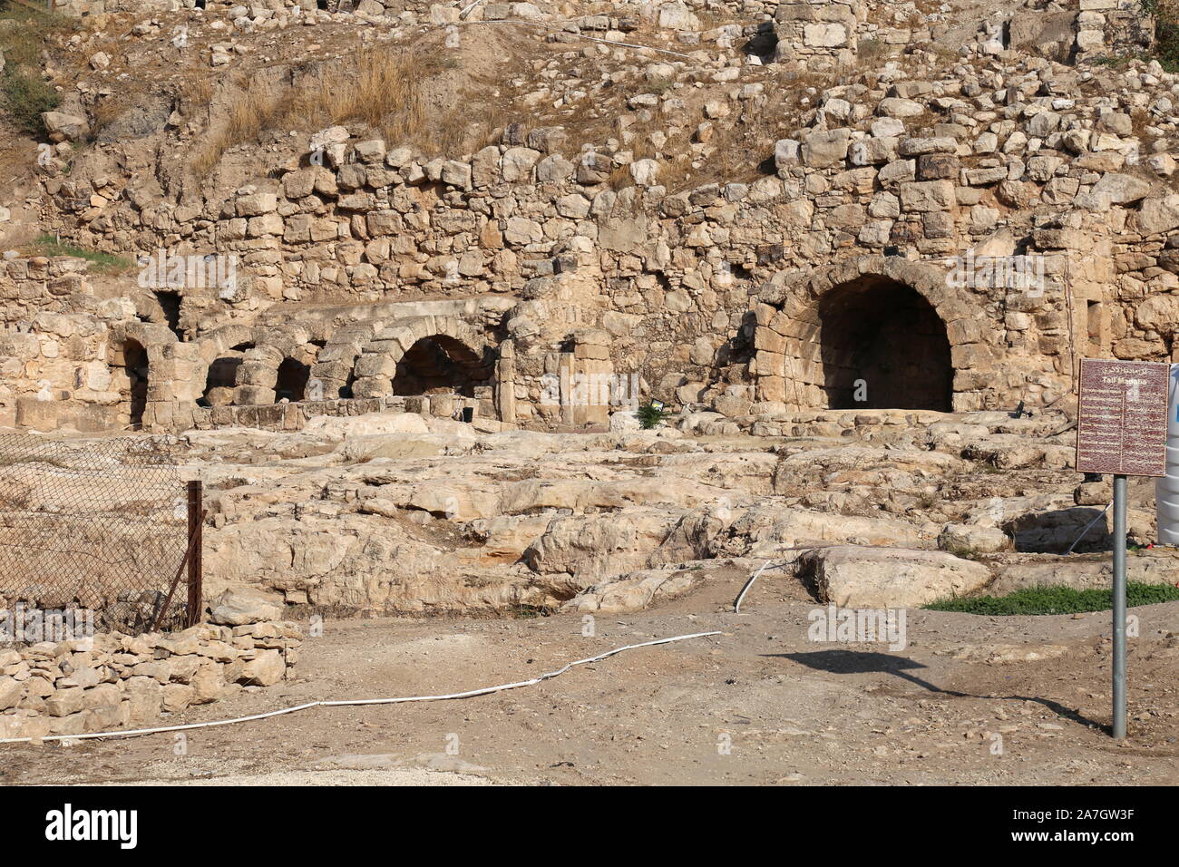 Sitio arqueológico de Tell Madaba, el Rey Abdullah Street, Madaba, la Gobernación de Madaba, Jordania, Oriente Medio Foto de stock