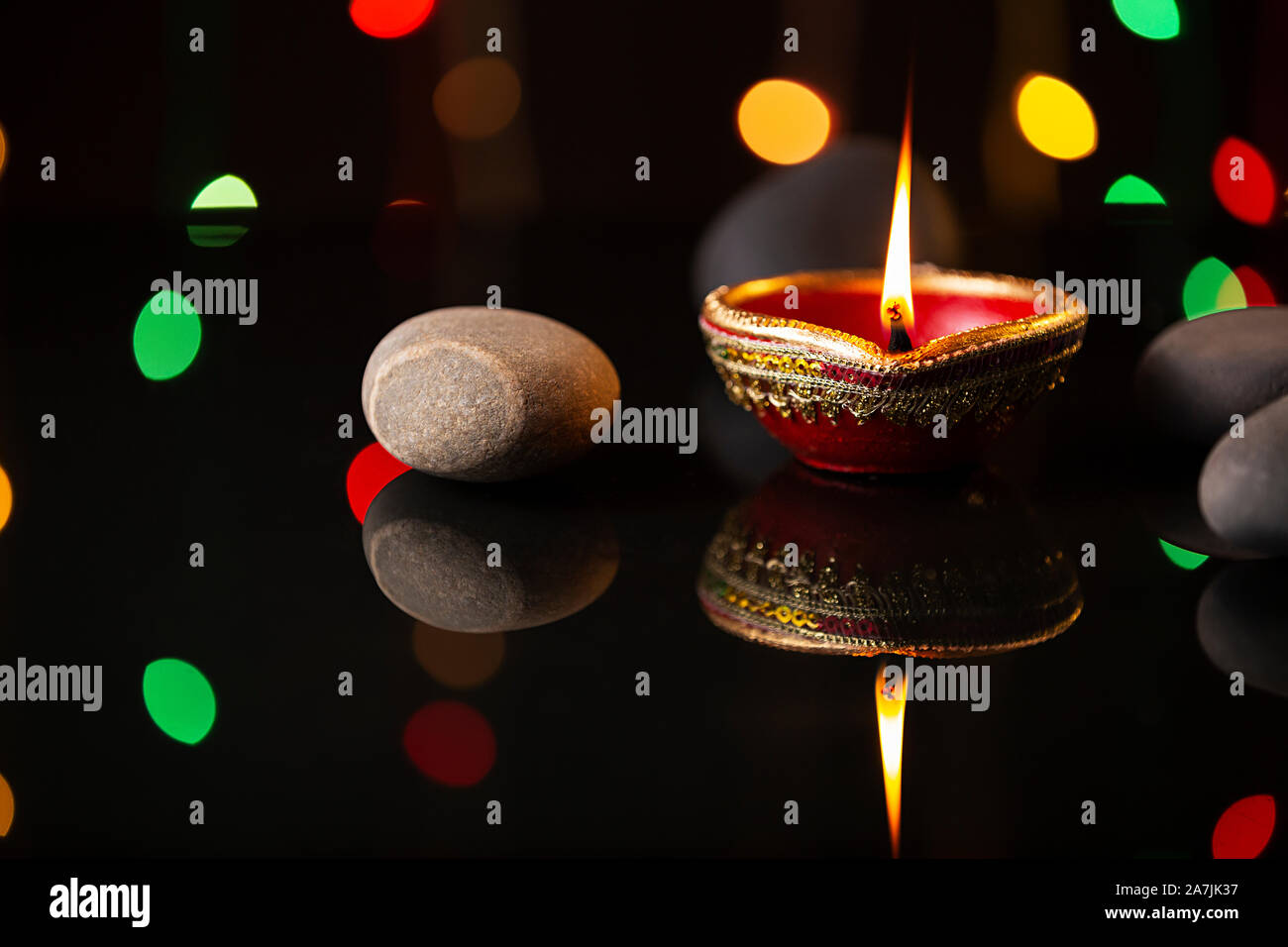 Festival indio Diwali Diya con piedra de Fiesta Deepavali nadie Foto de stock