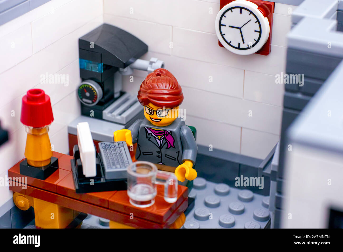 Lego at work fotografías e imágenes de alta resolución - Alamy