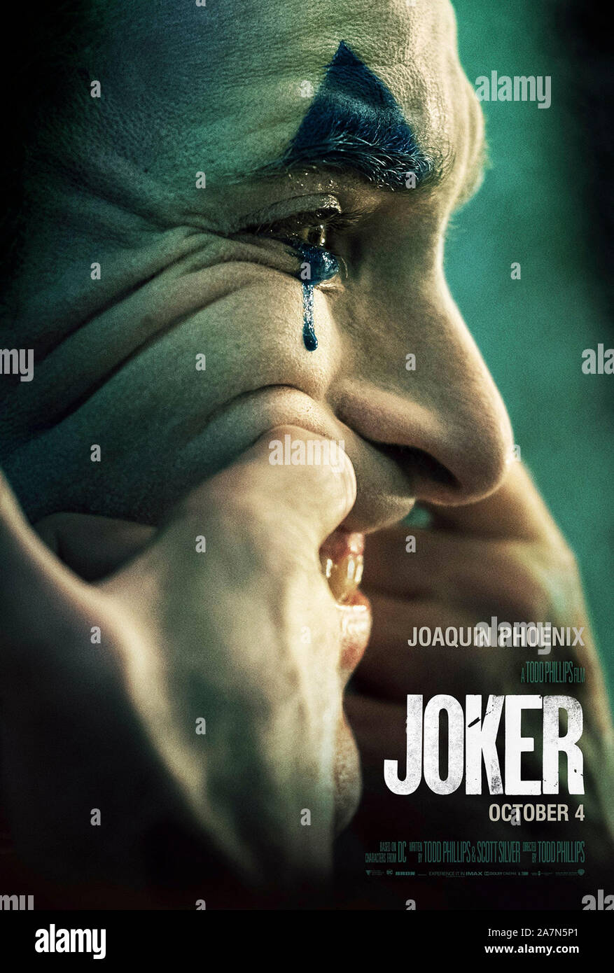 Joker (2019), dirigida por Todd Phillips y protagonizada por Joaquin Phoenix, Zazie Beetz y Robert De Niro. Spin off de la película sobre un cómico que se vuelve loco y se convierte en un psicópata. Foto de stock