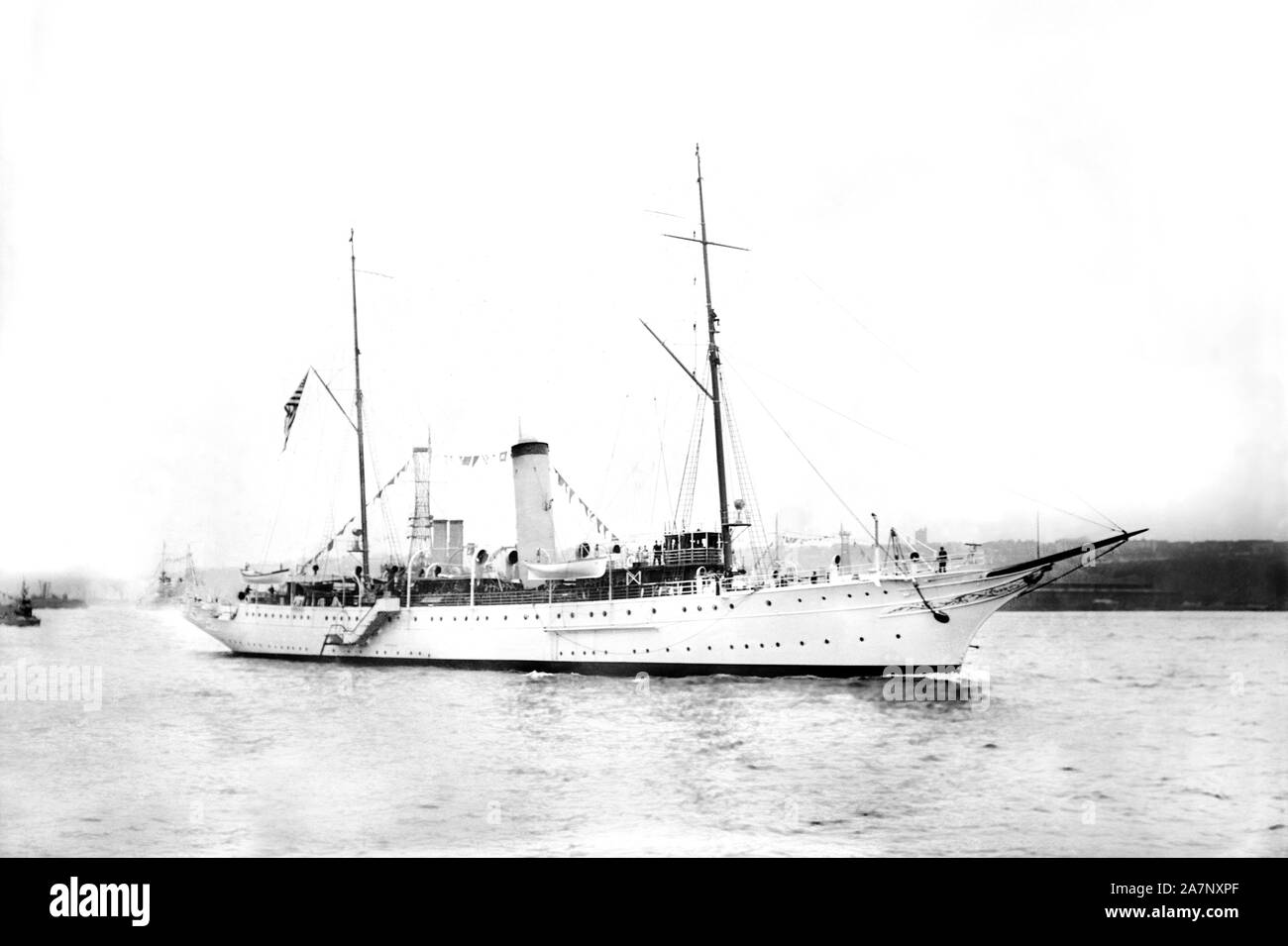 Yate presidencial Mayflower durante la revisión Naval para el Presidente de los Estados Unidos, William Howard Taft, el puerto de Nueva York, Ciudad de Nueva York, Nueva York, Estados Unidos, Fotografía por Bain News Service, 14 de octubre de 1912 Foto de stock