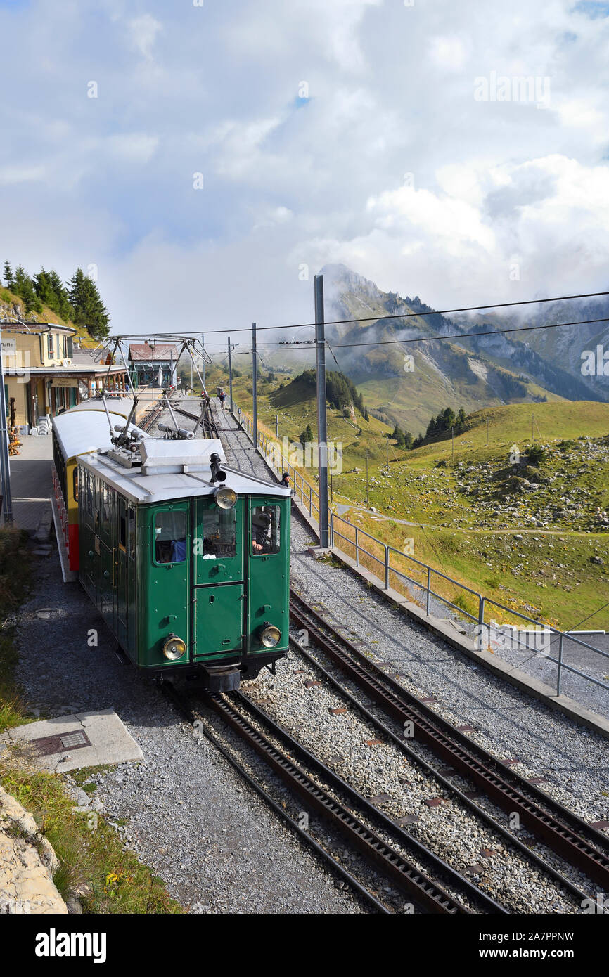 Schynige Platte railway;Locomotora eléctrica;wilderswil;Suiza Foto de stock
