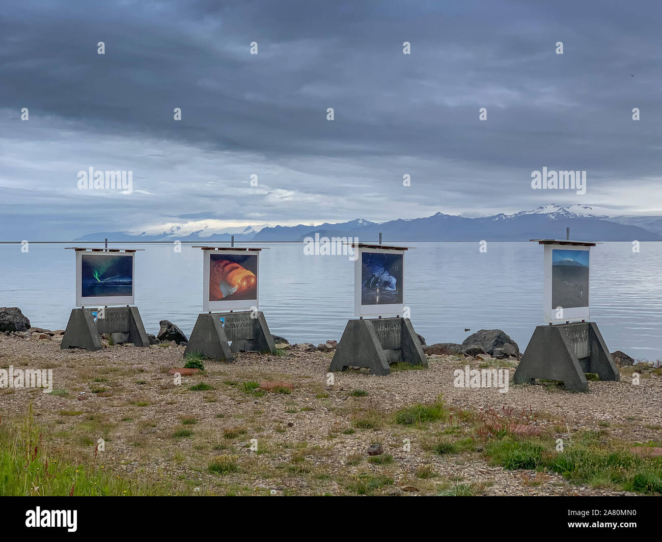 Exposición de fotografía, Hofn en Hornafjordur, Islandia. Todas las imágenes por profesionales fotógrafo islandés Ragnar Th Sigurdsson. Foto de stock