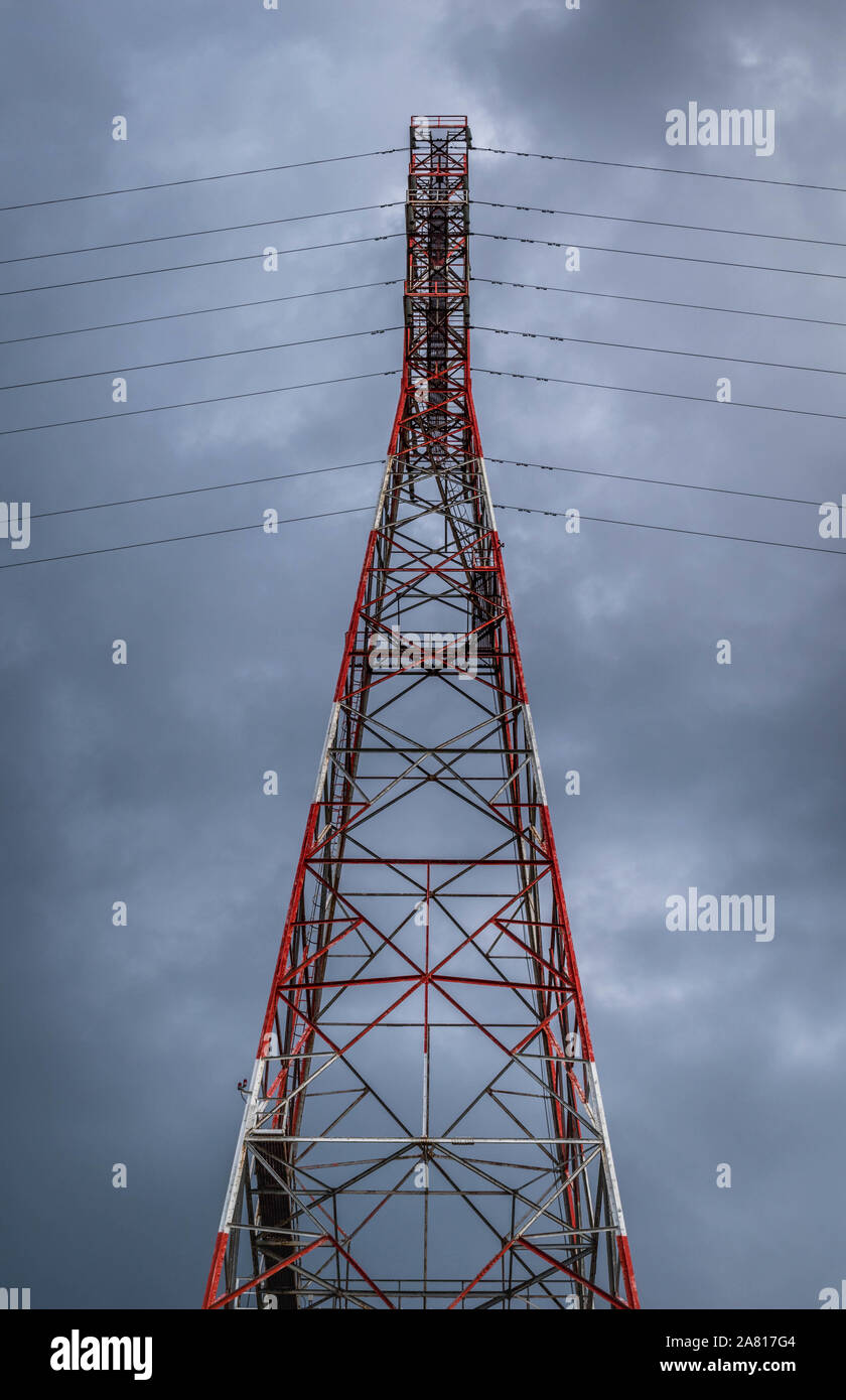Radio de alto voltaje fotografías e imágenes de alta resolución - Alamy