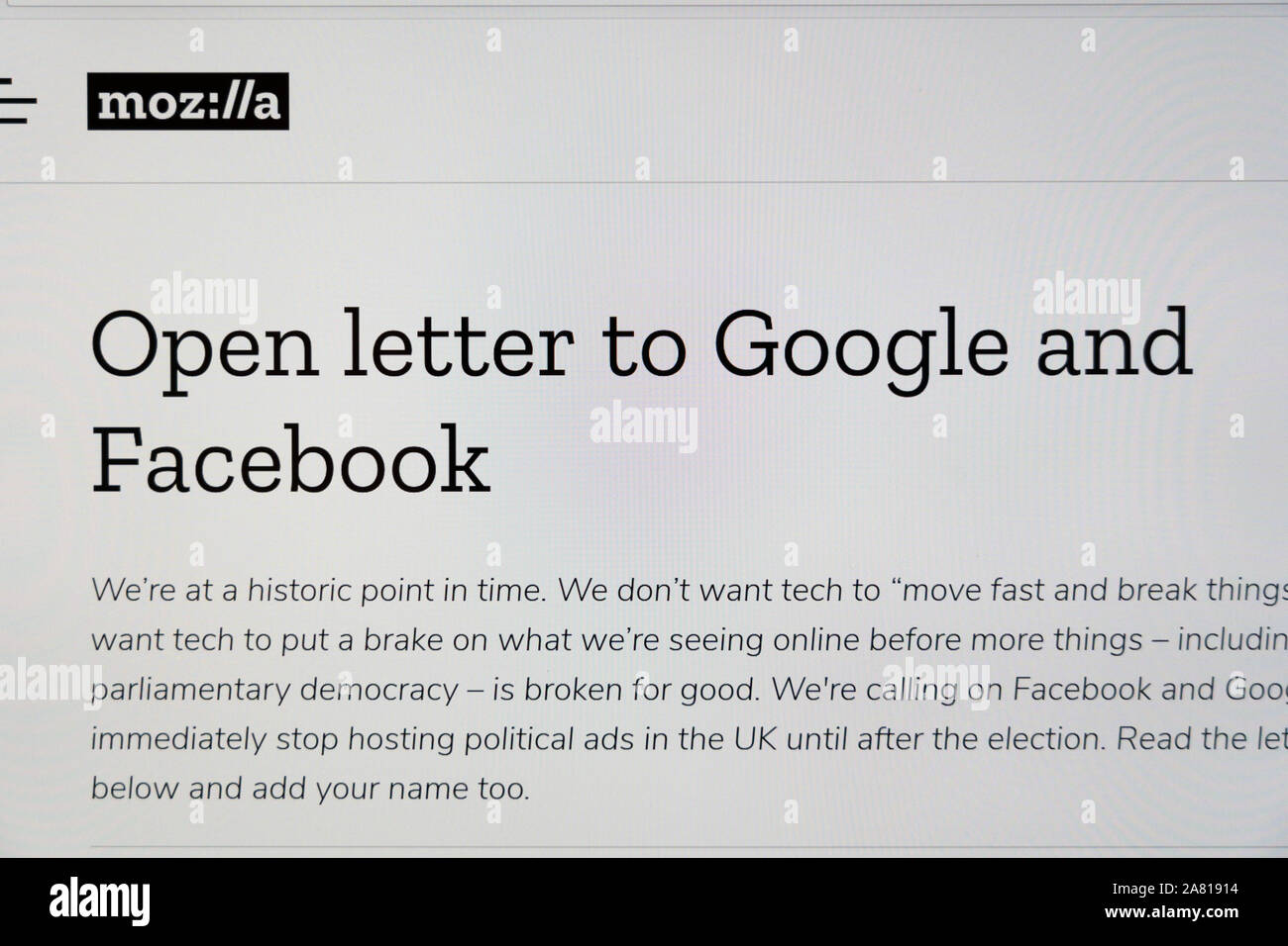 Una carta abierta de Mozilla y otros activistas a Facebook y Google pidiendo la prohibición de anuncios políticos antes de la ELECCIÓN GENERAL DEL REINO UNIDO Foto de stock