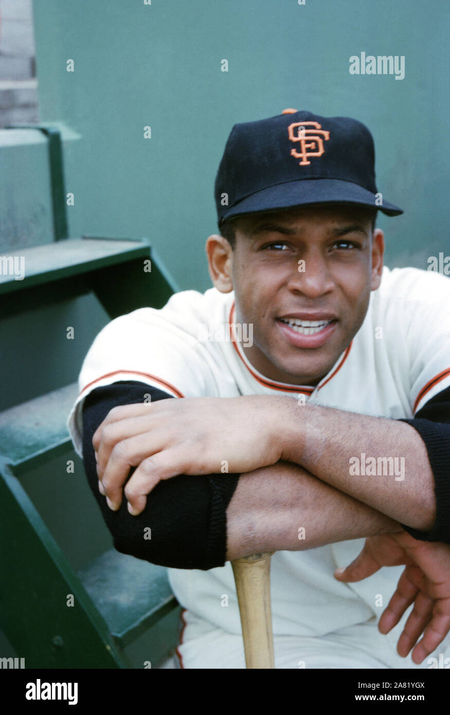 SAN FRANCISCO, CA - Agosto, 1962: Orlando Cepeda #30 de los San Francisco Giants posa para un retrato ante un juego MLB contra los Cincinnati Reds circa de agosto de 1962, en el Candlestick Park, en San Francisco, California. (Foto por Hy: SetNumber Peskin) (X9182) *** Local Caption *** Orlando Cepeda Foto de stock
