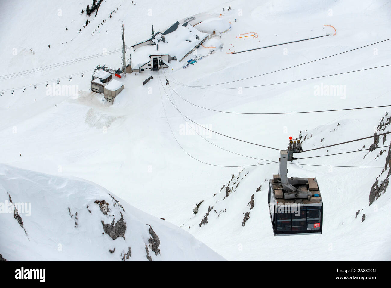 Nordkette Sky resort de montaña y pistas de esquí cerca de Innsbruck, Tirol, Austria Foto de stock