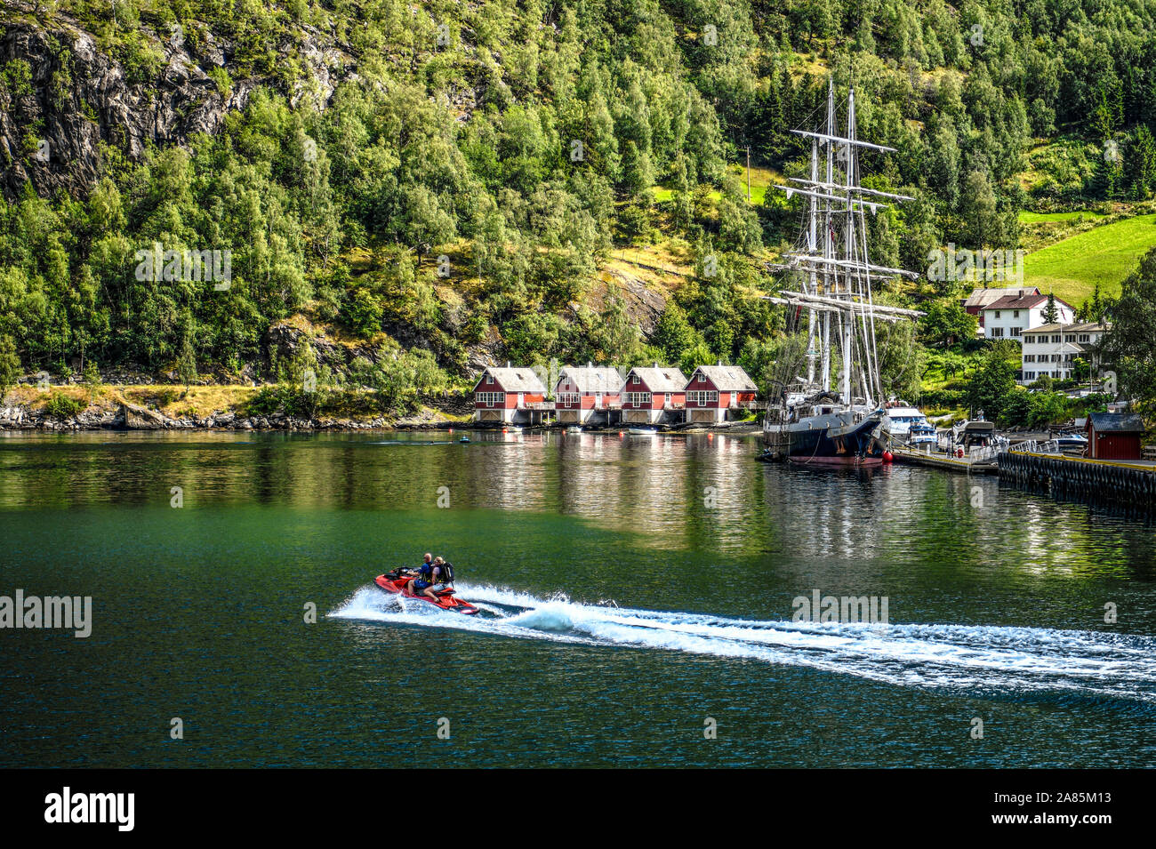 Noruega. Norvegia. La aldea de Flam junto Aurlandsfjord Foto de stock