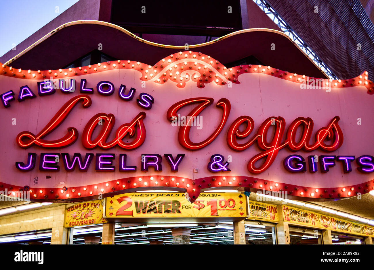 Tienda de souvenirs de Las Vegas, Fremont sign District, el centro de Las Vegas Foto de stock