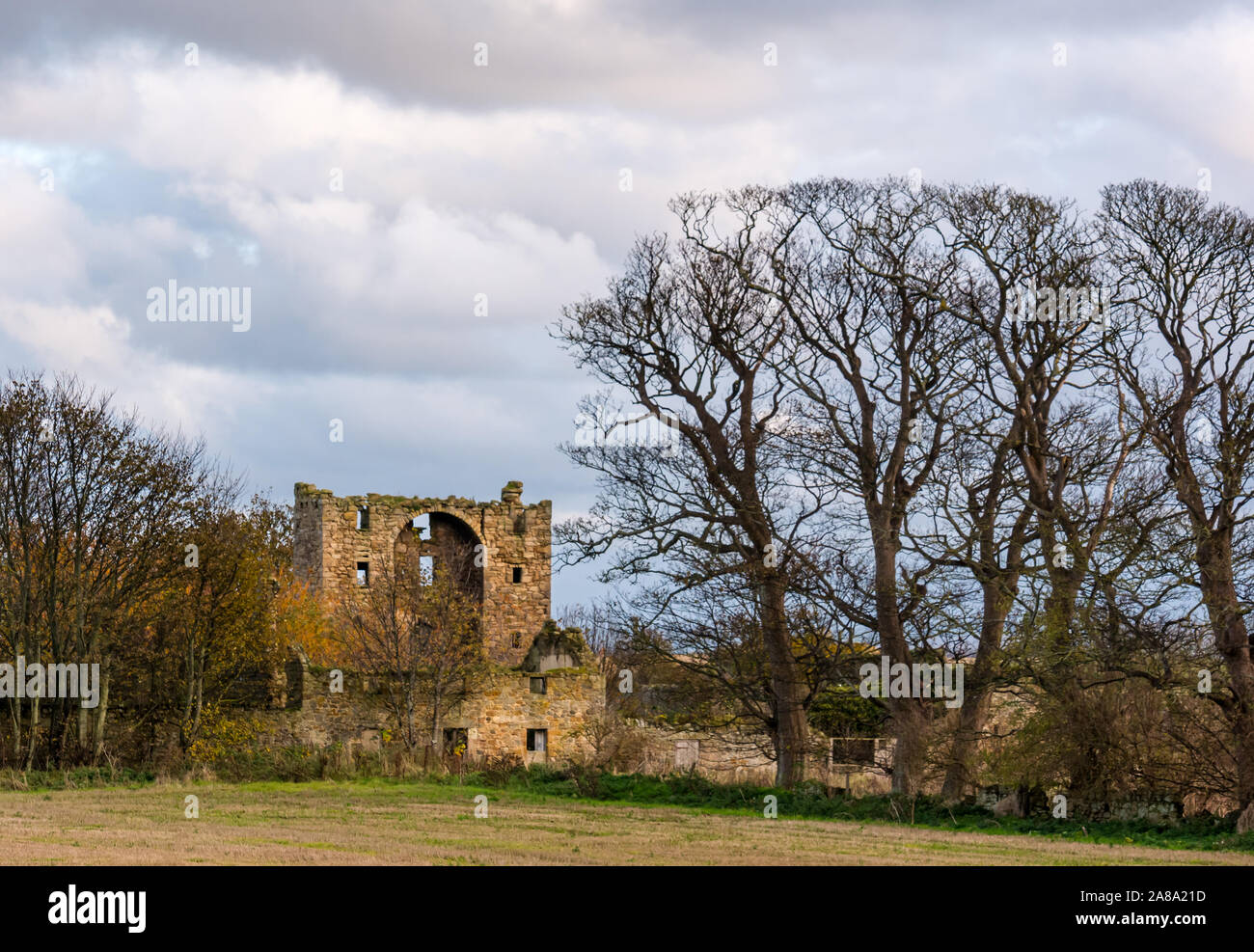 Ruinas del castillo del siglo XVI, Gullane Saltcoats, East Lothian, Escocia, Reino Unido Foto de stock