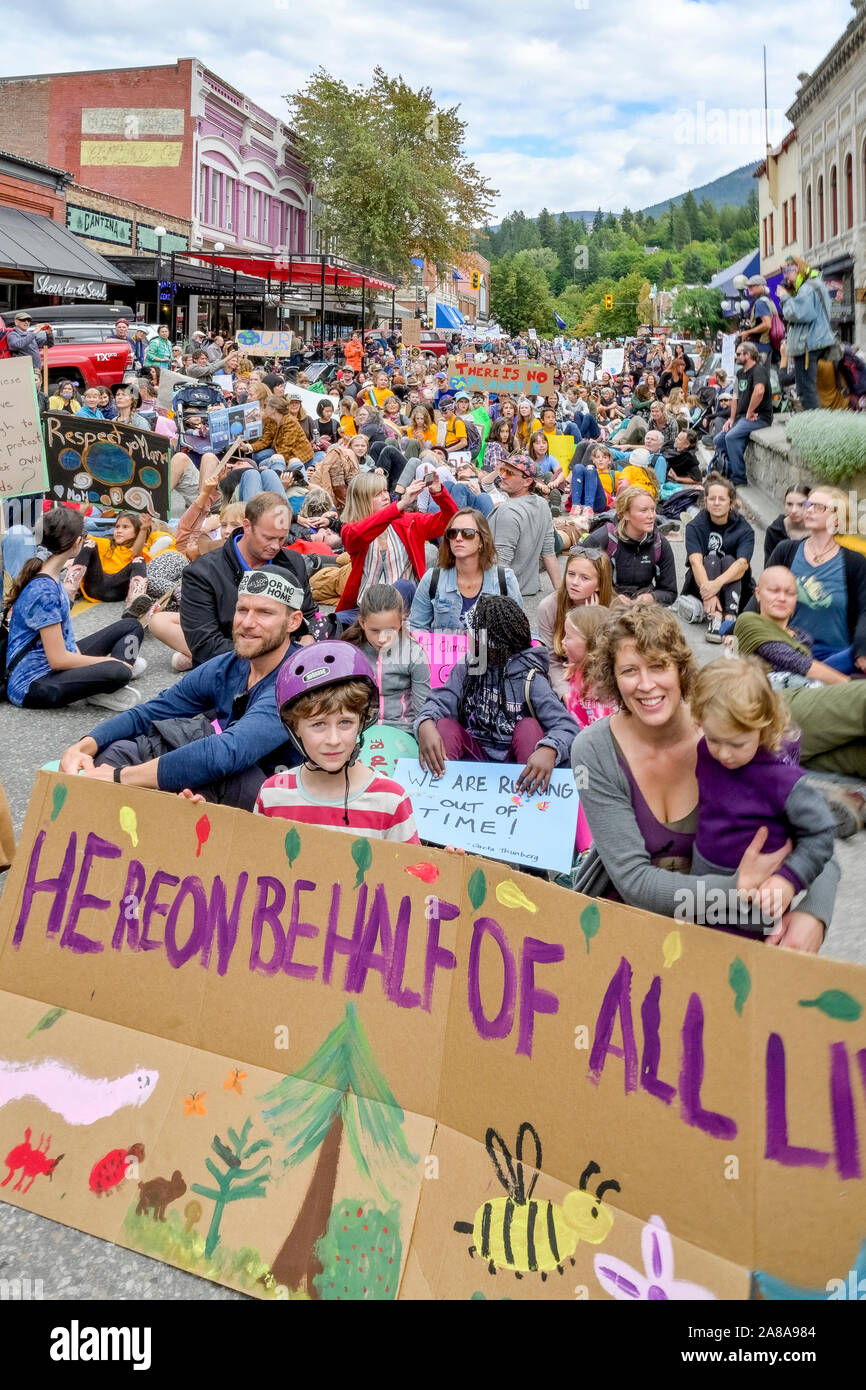 Viernes para el futuro estudiante Clima led huelga, Nelson, British Columbia, Canadá Foto de stock