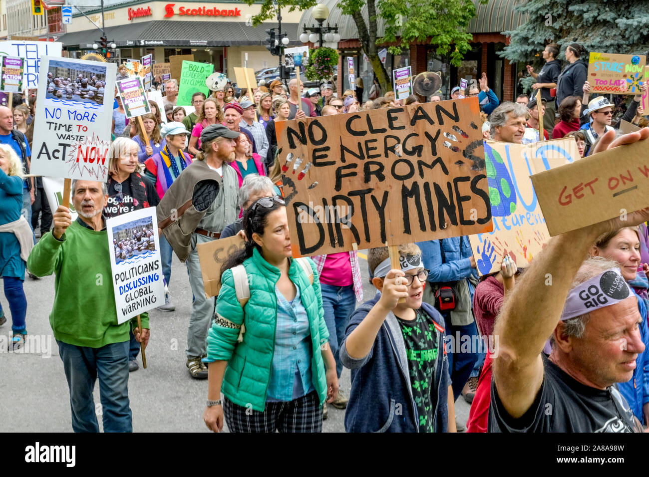Viernes para el futuro estudiante Clima led huelga, Nelson, British Columbia, Canadá Foto de stock