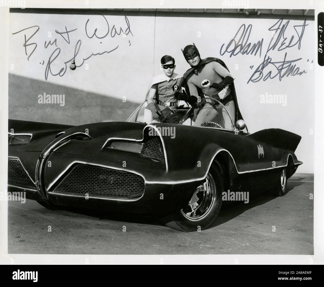 1960 era la publicidad todavía para la exitosa serie de televisión Batman con Adam West y Burt Ward como Robin. Foto de stock