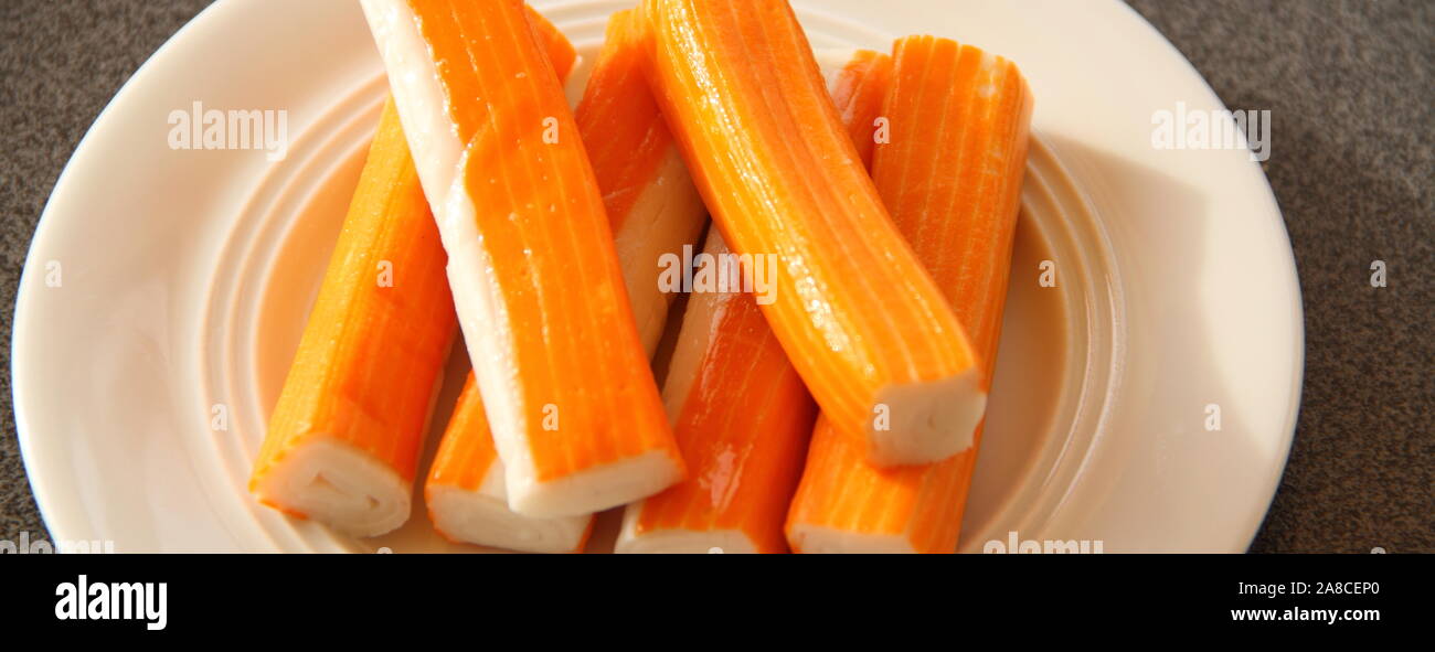 Barras de surimi fotografías e imágenes de alta resolución Alamy