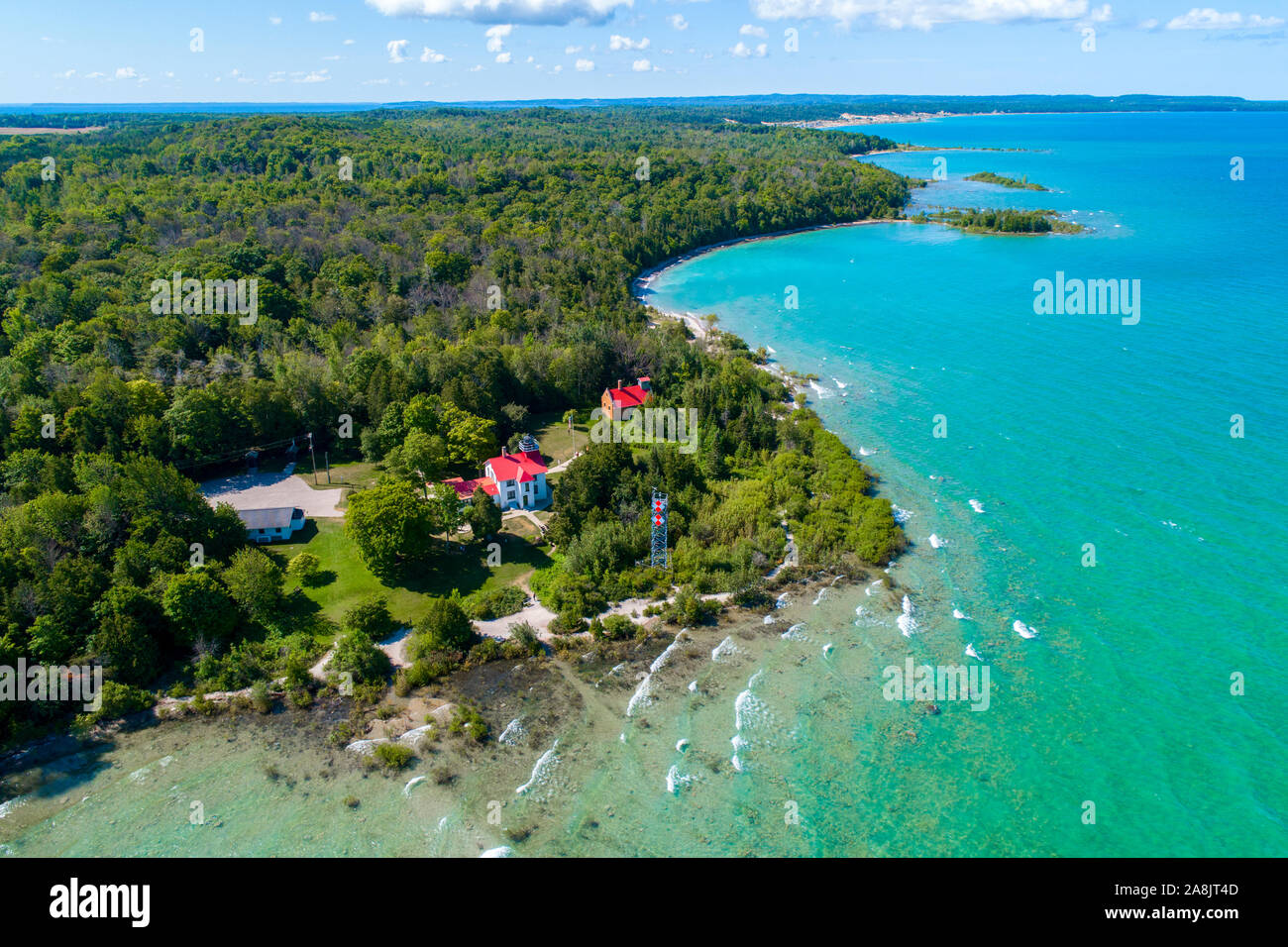 Grand traverse es un faro de luz en el estado de Michigan, EE.UU. Situado en la punta de la península Leelanau, que separa el Lago Michigan y gr Foto de stock