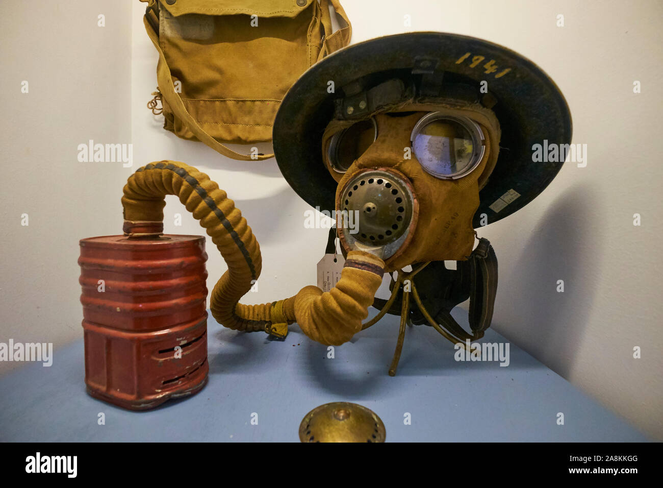 Añada una máscara de gas, exposición en el museo de la II Guerra. En Kota Bharu, Kelantan, Malasia. Foto de stock
