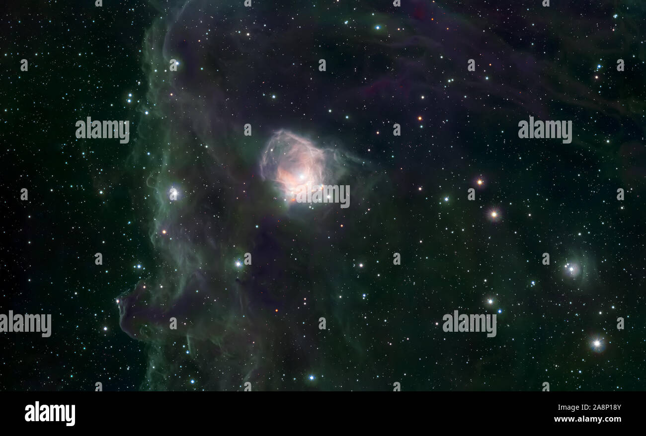 Estrellas, polvo y gas en una nebulosa mucho espacio de la galaxia de fondo. Guardería estelar. El universo infinito Foto de stock